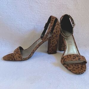 Worthington Women’s‎ Sandal 6.5 Heels Animal Print NWOT Ankle Strap W Buckle